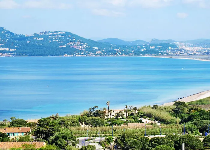 ヴィラ Penelope By Interhome イエール