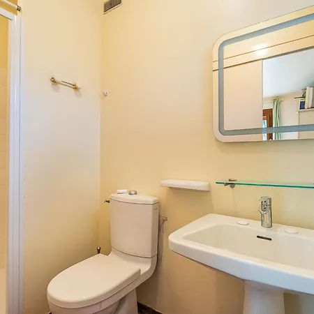 Villa Penelope By Interhome