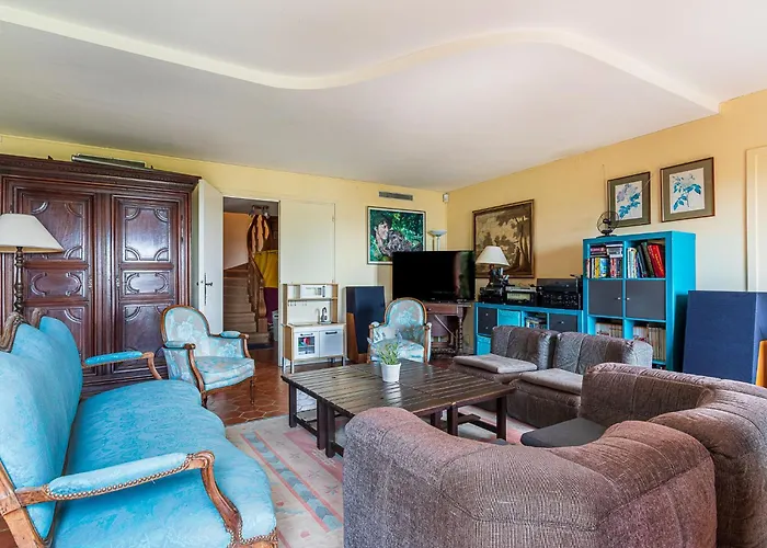 Villa Penelope By Interhome